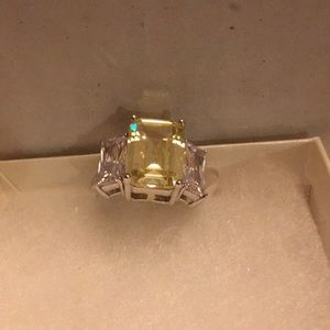 Stunning Canary Ring